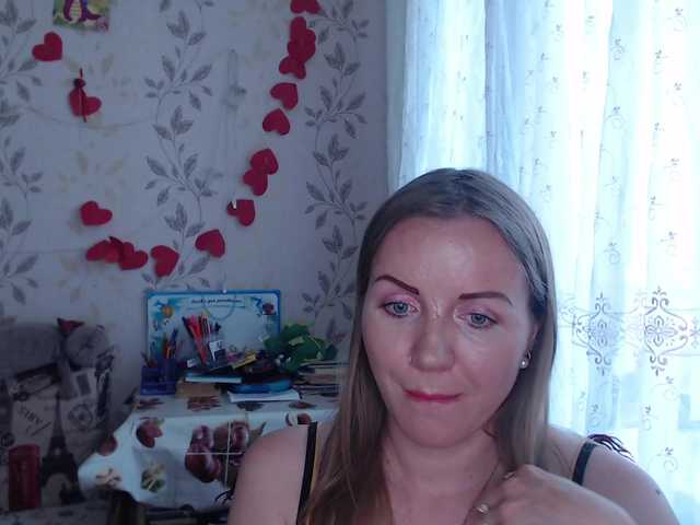 Alenushka888 live cam on BongaCams