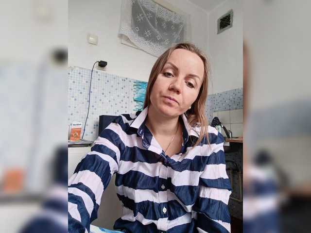 Alenushka888 live cam on BongaCams