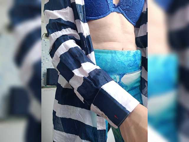 Alenushka888 live cam on BongaCams