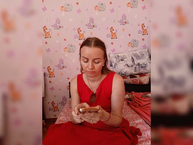 Alenushka888 live cam on BongaCams