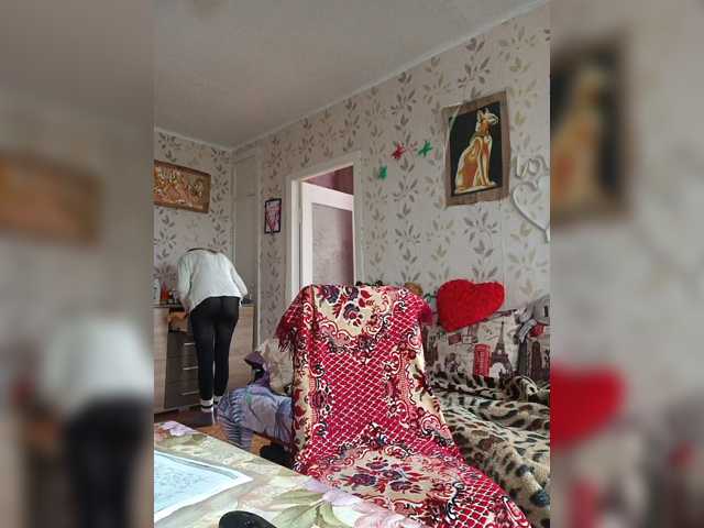 Alenushka888 live cam on BongaCams