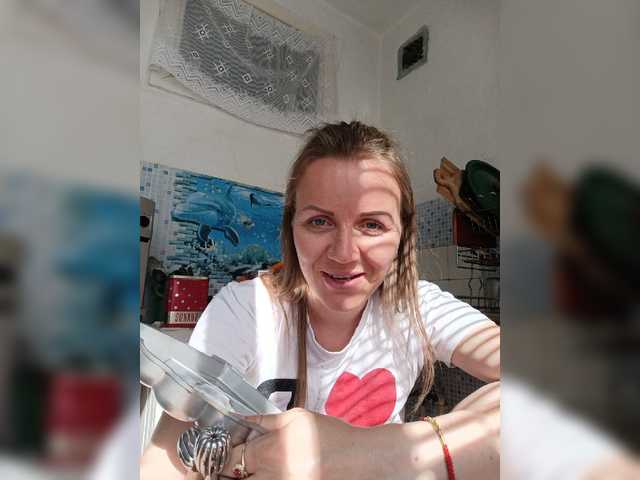 Alenushka888's BongaCams show and profile