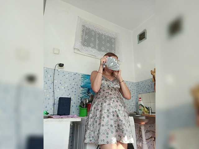 Alenushka888 live cam on BongaCams