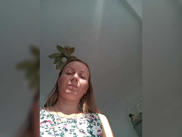 Alenushka888 live cam on BongaCams