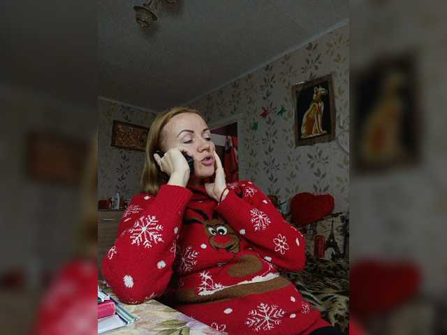Alenushka888 live cam on BongaCams