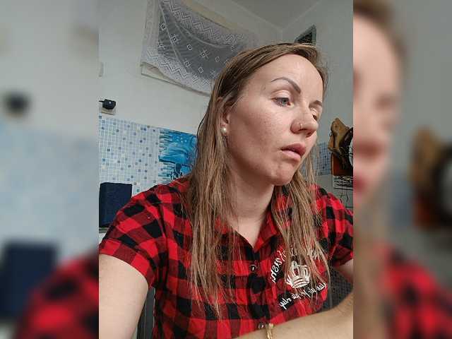 Alenushka888 live cam on BongaCams