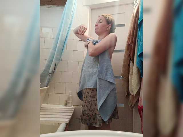 Alenushka888 live cam on BongaCams