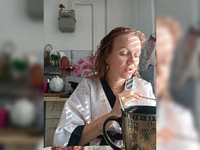Alenushka888 live cam on BongaCams