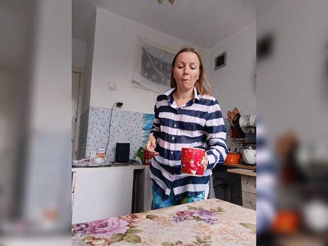 Alenushka888 live cam on BongaCams