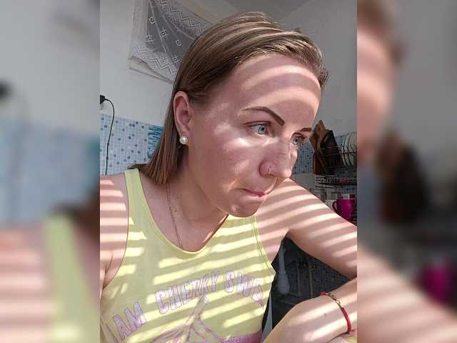 Alenushka888 live cam on BongaCams