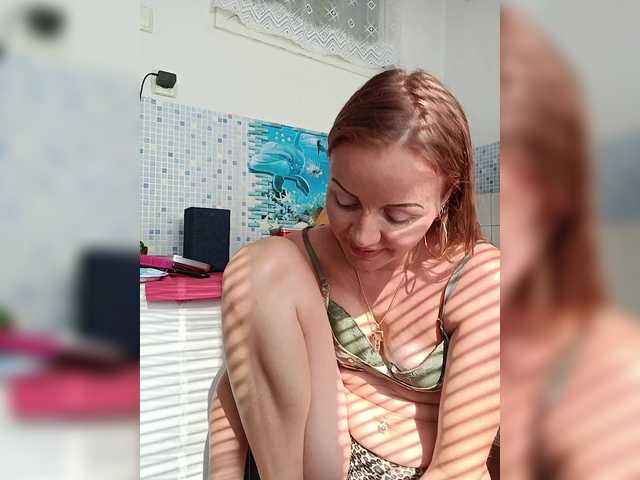 Alenushka888 live cam on BongaCams
