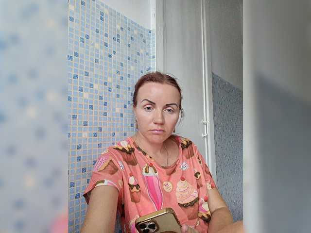 Alenushka888 live cam on BongaCams