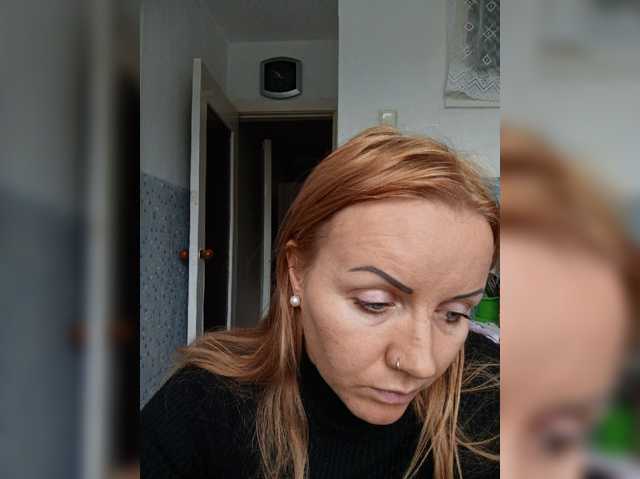 Alenushka888 live cam on BongaCams