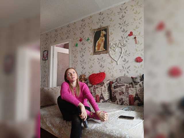 Alenushka888 live cam on BongaCams