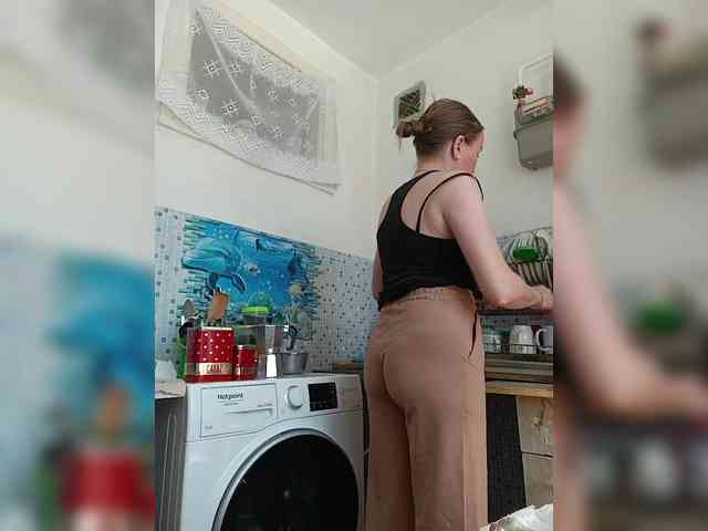 Alenushka888 Live Webcam on BongaCams