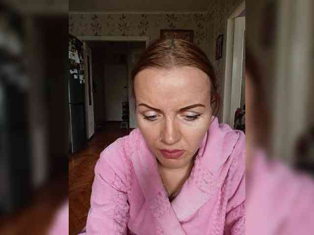 Alenushka888 Live Webcam on BongaCams