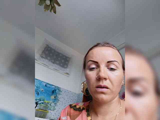Alenushka888 Live Webcam on BongaCams