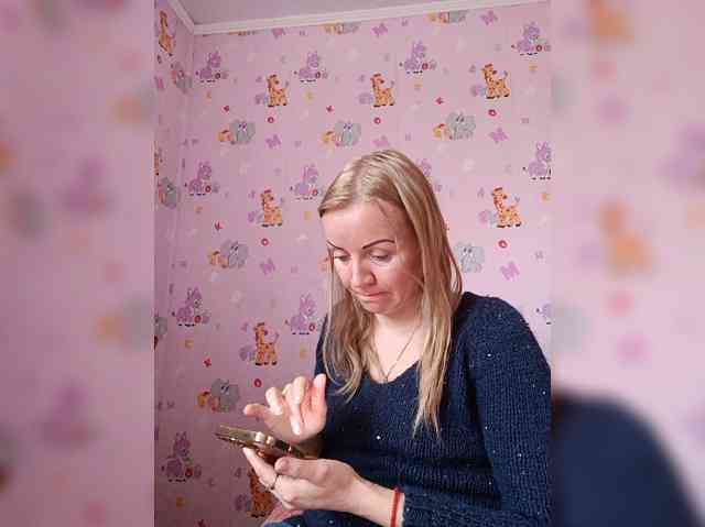 Alenushka888 Live Webcam on BongaCams