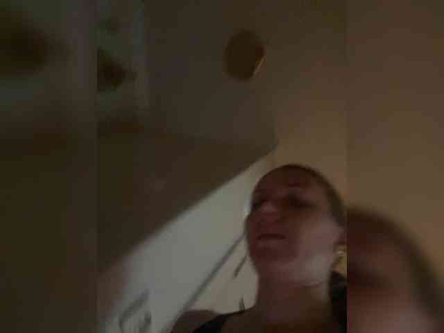 Alenushka888 Live Webcam on BongaCams