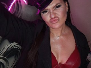 Brunetochkaaa Porn Show