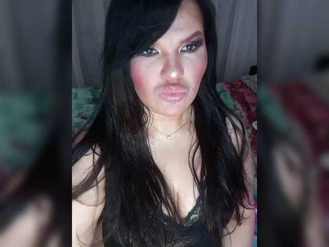 Brunetochkaaa live cam on BongaCams