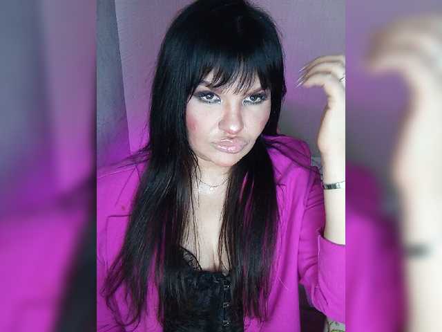 Brunetochkaaa live cam on BongaCams