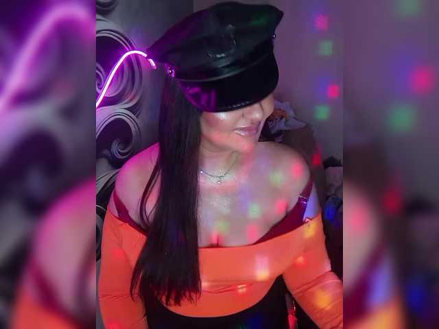 Brunetochkaaa's BongaCams show and profile