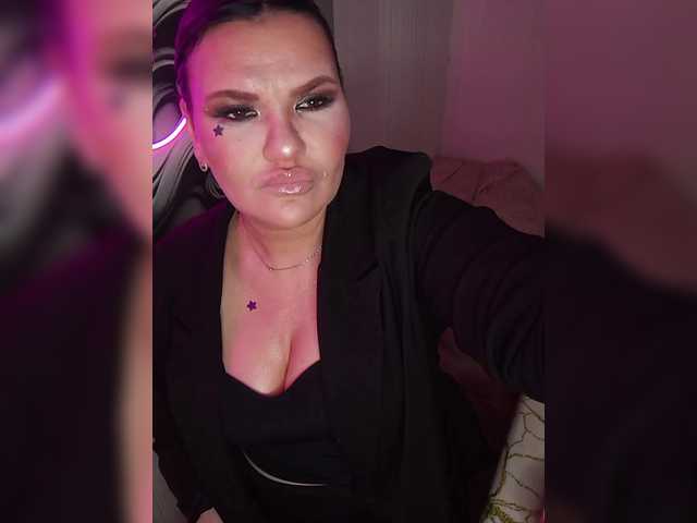 Brunetochkaaa webcam