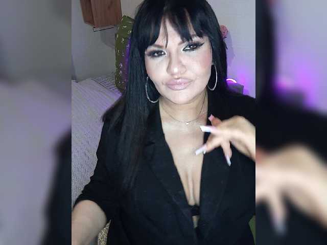Brunetochkaaa live cam on BongaCams