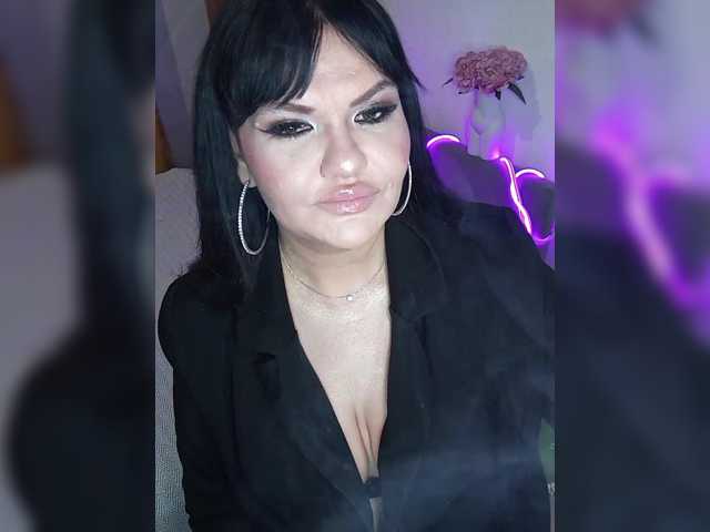Brunetochkaaa live cam on BongaCams