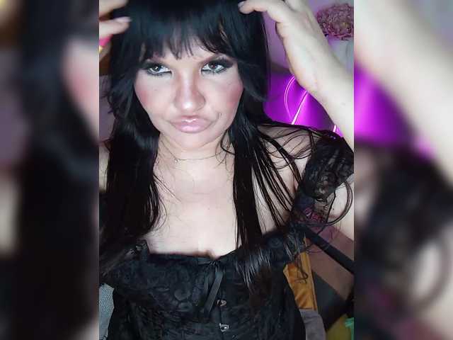 Brunetochkaaa live cam on BongaCams