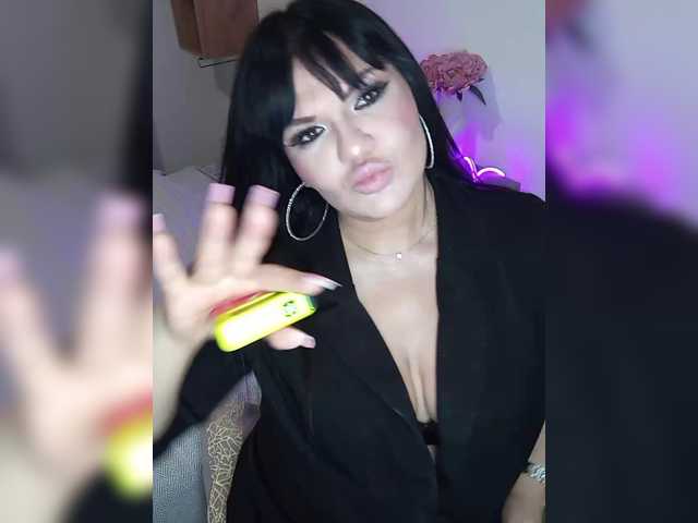 Brunetochkaaa live cam on BongaCams