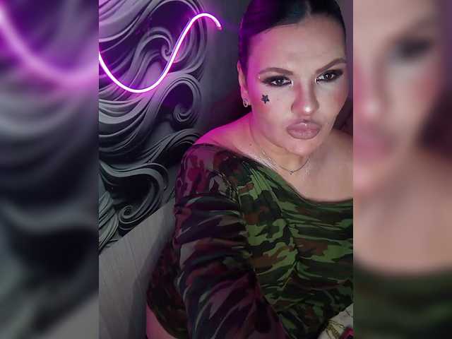Brunetochkaaa live cam on BongaCams