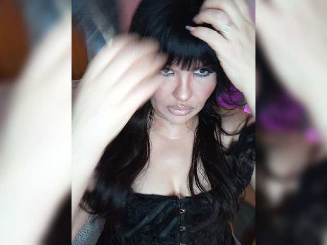 Brunetochkaaa live webcam show