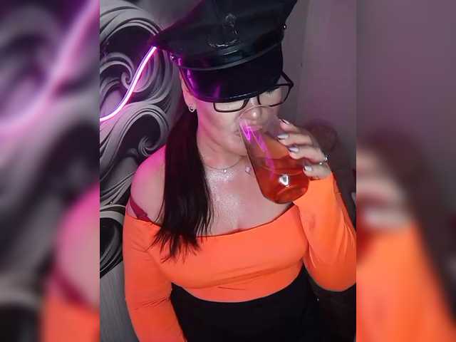 Brunetochkaaa's BongaCams show and profile