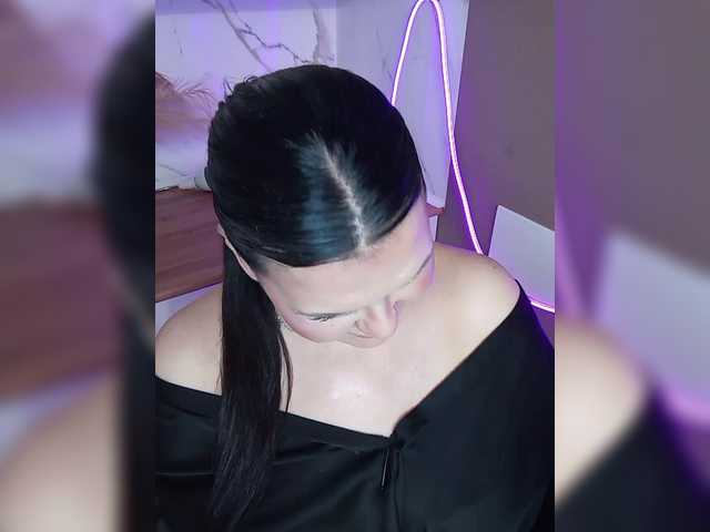 Brunetochkaaa live cam preview