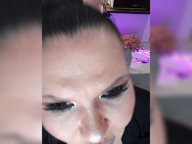 Brunetochkaaa live cam on BongaCams