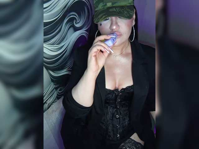 Brunetochkaaa live cam on BongaCams