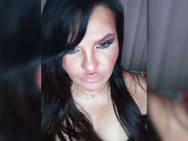 Brunetochkaaa live cam on BongaCams