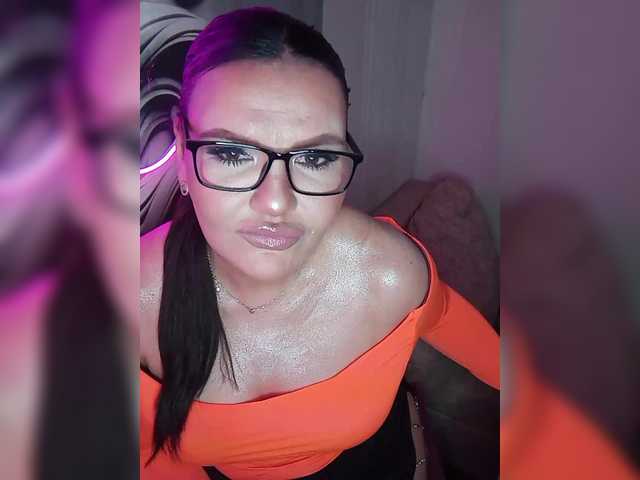 Brunetochkaaa's BongaCams show and profile