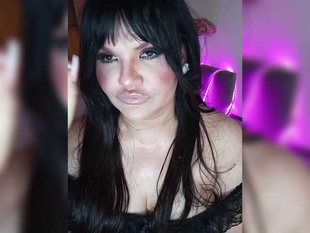 Brunetochkaaa live cam