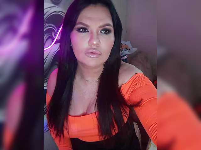 Brunetochkaaa's BongaCams show and profile