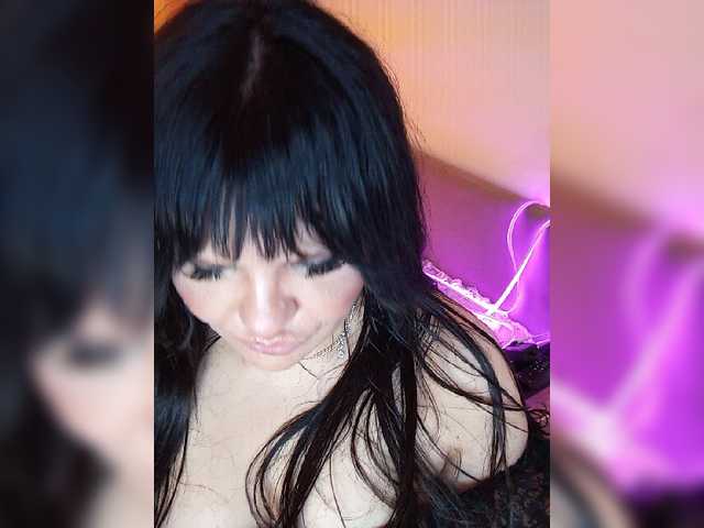 Brunetochkaaa live webcam show