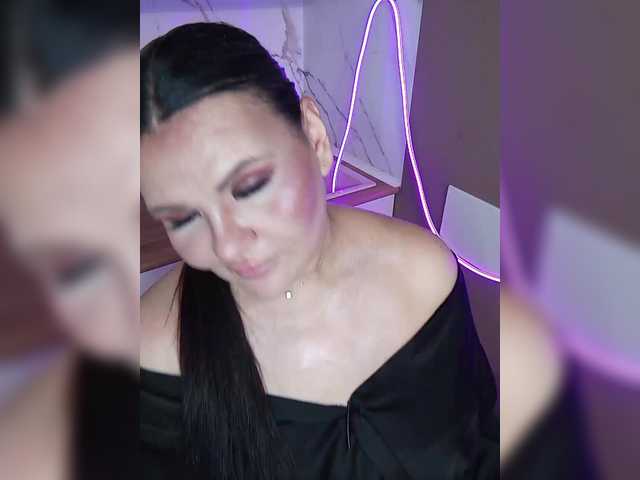 Brunetochkaaa live cam on BongaCams
