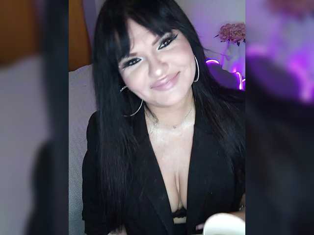 Brunetochkaaa live cam on BongaCams