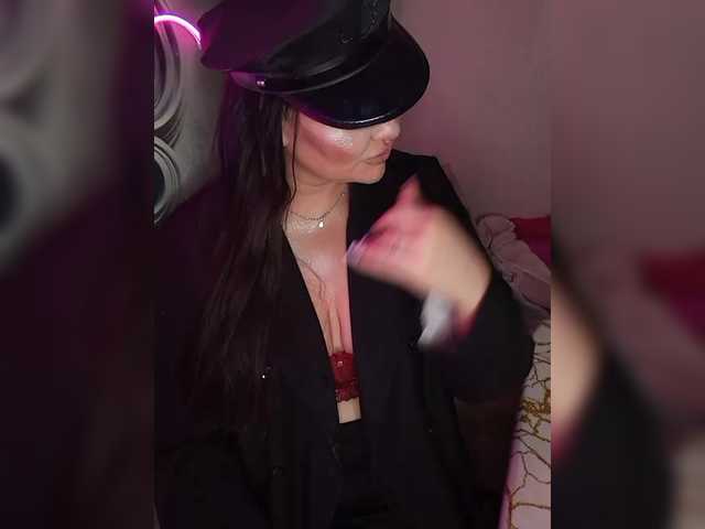 Brunetochkaaa's BongaCams show and profile