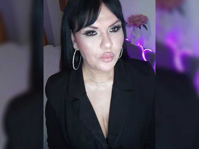 Brunetochkaaa live cam on BongaCams