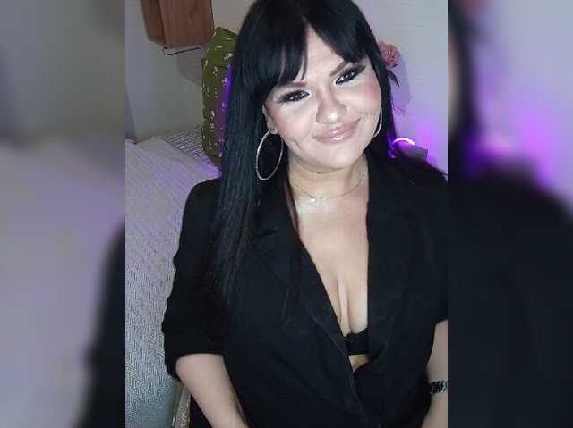 Brunetochkaaa live cam preview