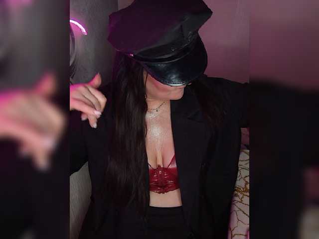 Brunetochkaaa's BongaCams show and profile