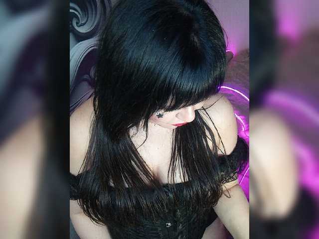 Brunetochkaaa live cam on BongaCams